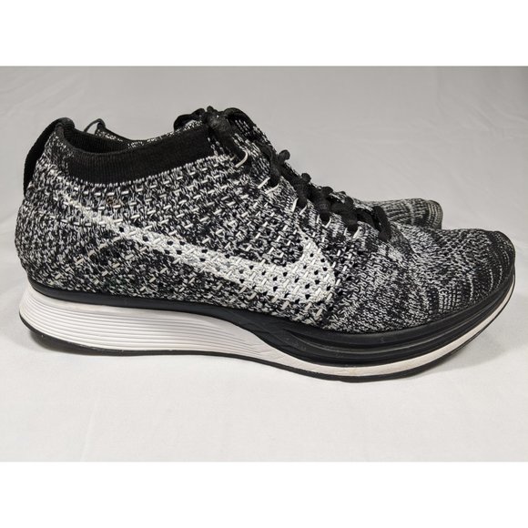 nike flyknit racer oreo 2.0